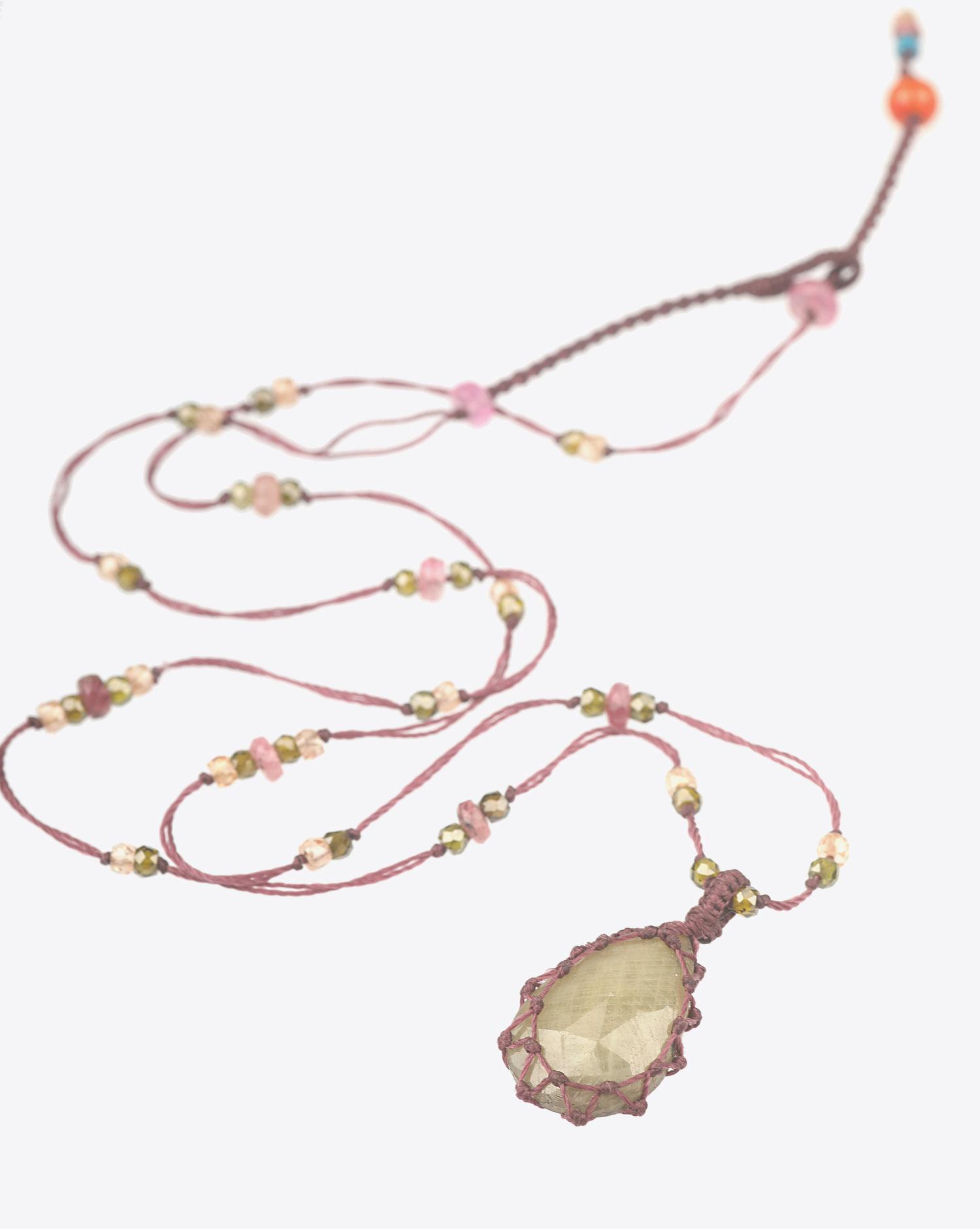 Sharing Collier Court TIBETAN Sur Cordon Aubergine - Corundum  