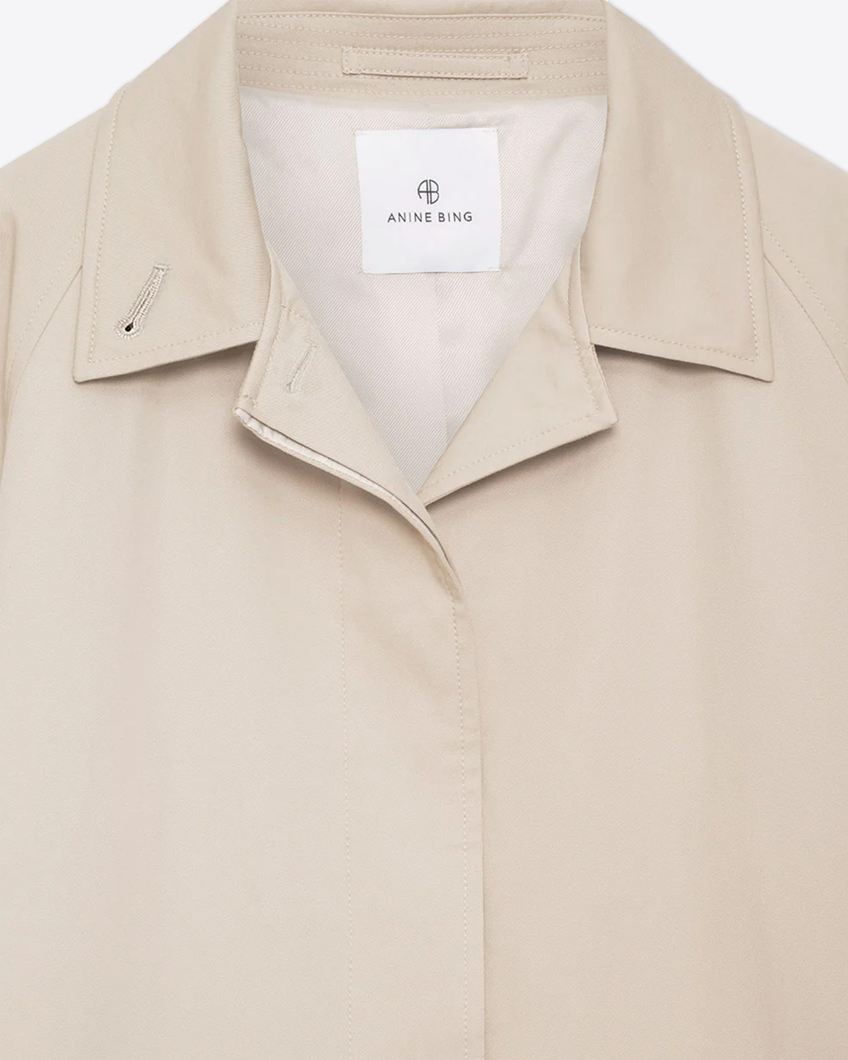 Trench beige Randy Anine Bing. Détail col.