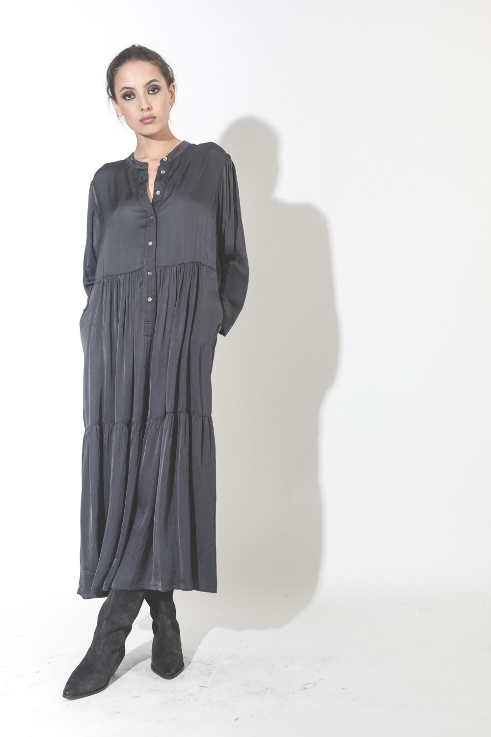 Image du produit Raquel Allegra Twila Dress - Slate   - 2