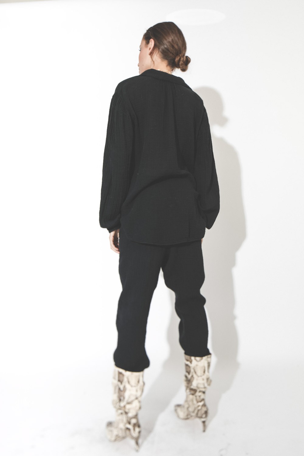 Image du produit Raquel Allegra Empress Blouse - Black   - 3