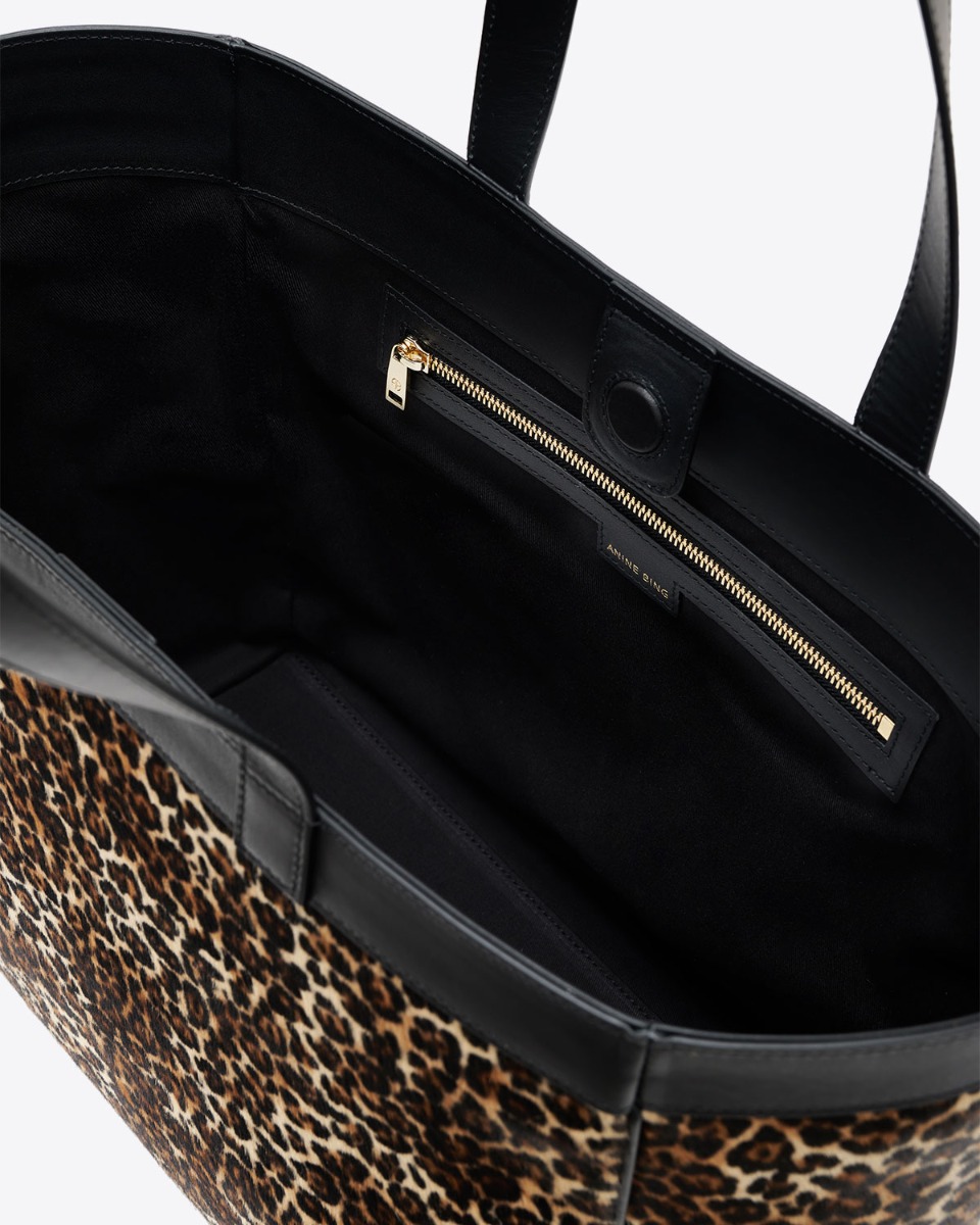 Sac cabas Rio Anine Bing en cuir pony léopard. Détail de l'intérieur du sac.