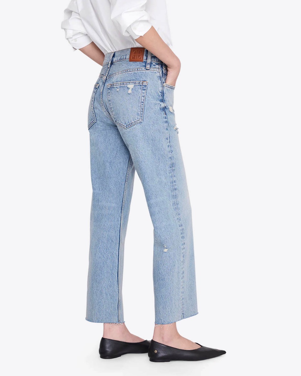 Jean droit Gavin bleu Anine Bing en denim bleu clair &laquo; Blue Reservoir &raquo;, port&eacute; de dos;