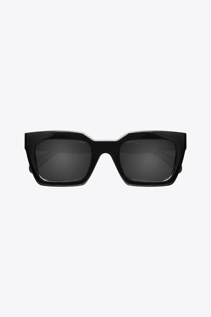 Lunettes de soleil noires Indio Anine Bing. Face.