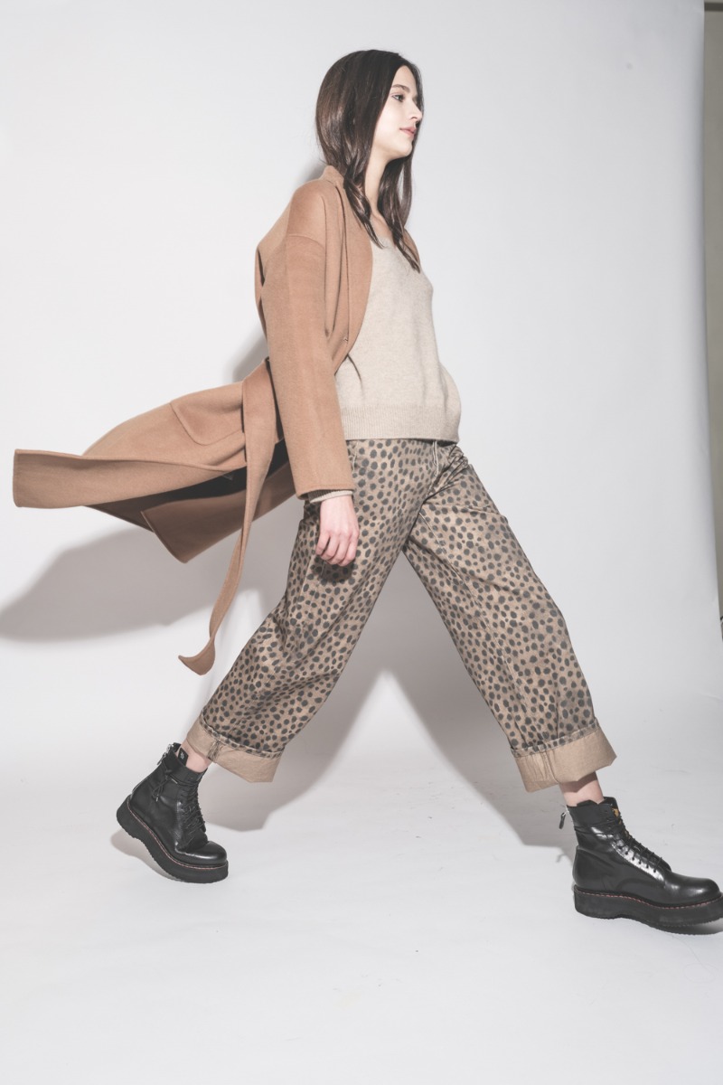 Manteau Dylan Anine Bing en laine et cachemire, coloris camel.