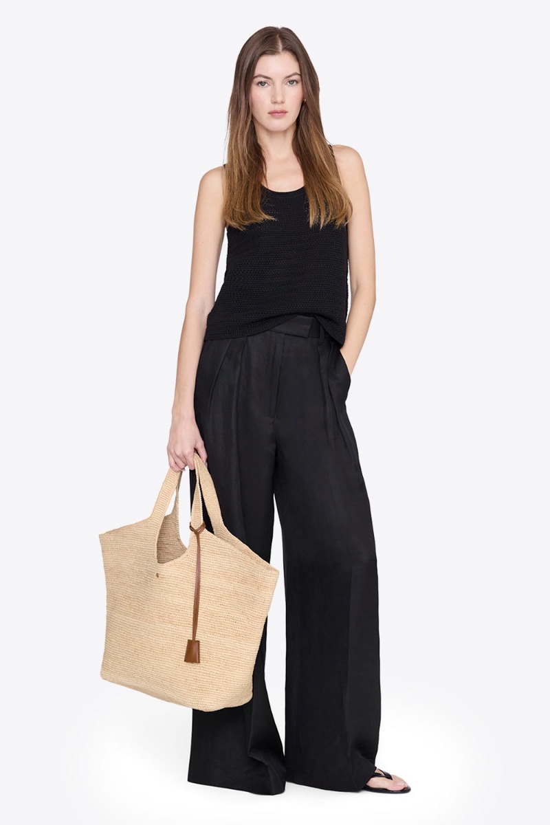 Sac cabas Lili Tote Anine Bing en raphia naturel porté main.