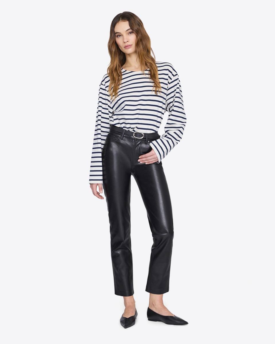 Tee-shirt manches longues Newton Anine Bing en coton &agrave; rayures marine, port&eacute; de face.