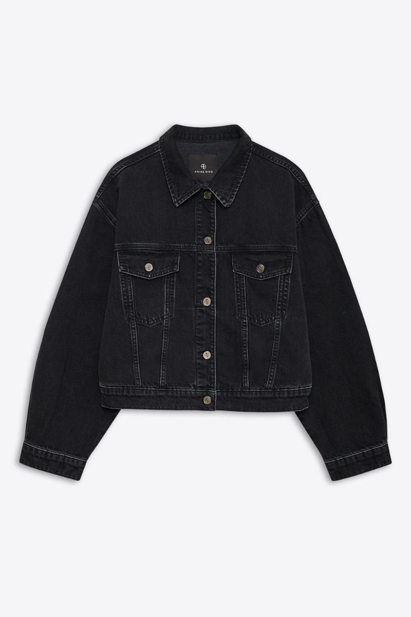 Blouson en jean raccourci Quincy Anine Bing en denim noir. Vue de face.