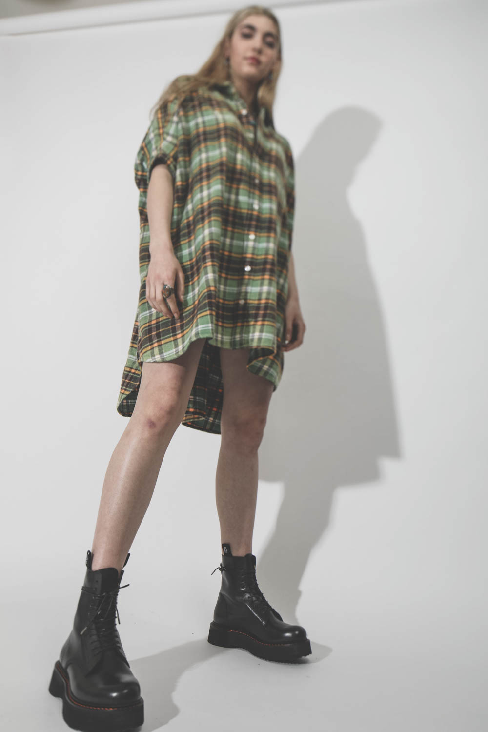 Robe à carreaux Plaid Oversized Boxy shirtdress green plaid R13. 