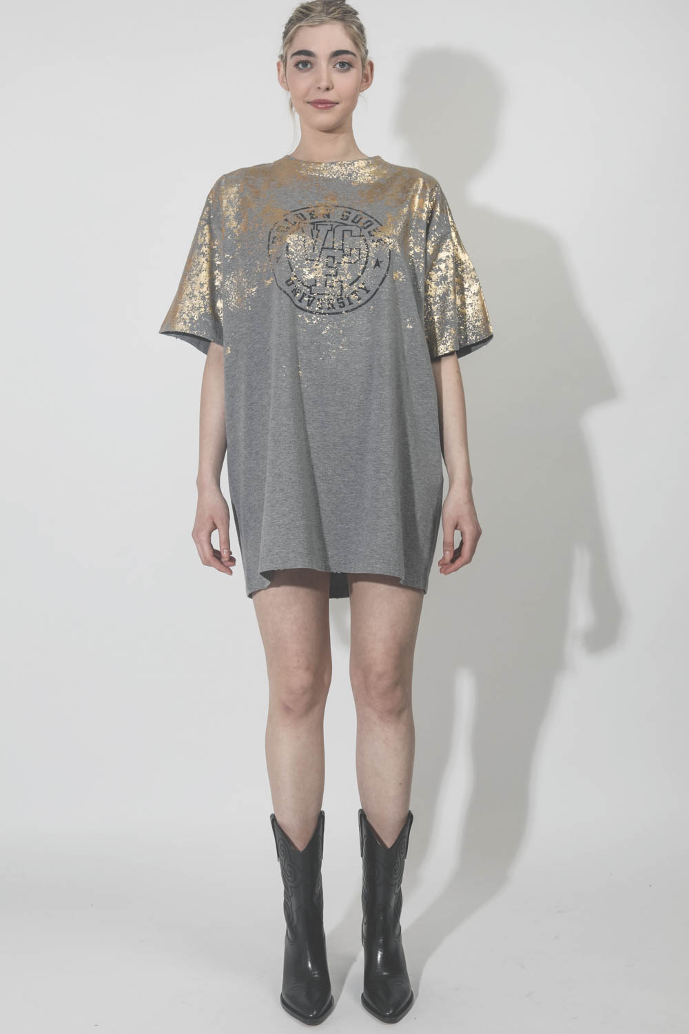 Robe tee-shirt gris chinée taches de peinture doré WS Tshirt University 60381 Golden Goose. Porté face.