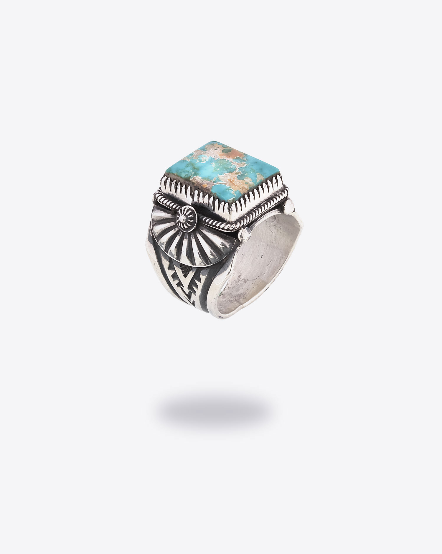 Produit Bague Delbert Gordon Harpo avec pierre turquoise.