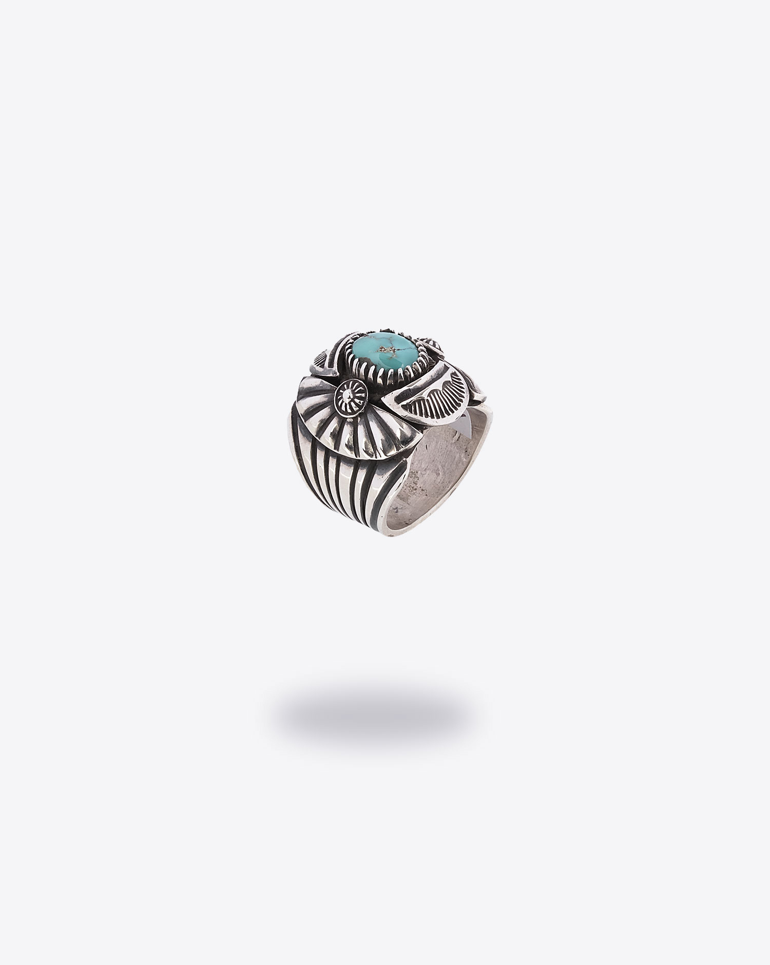 Produit Bague Delbert Navajo Harpo avec pierre turquoise. 
