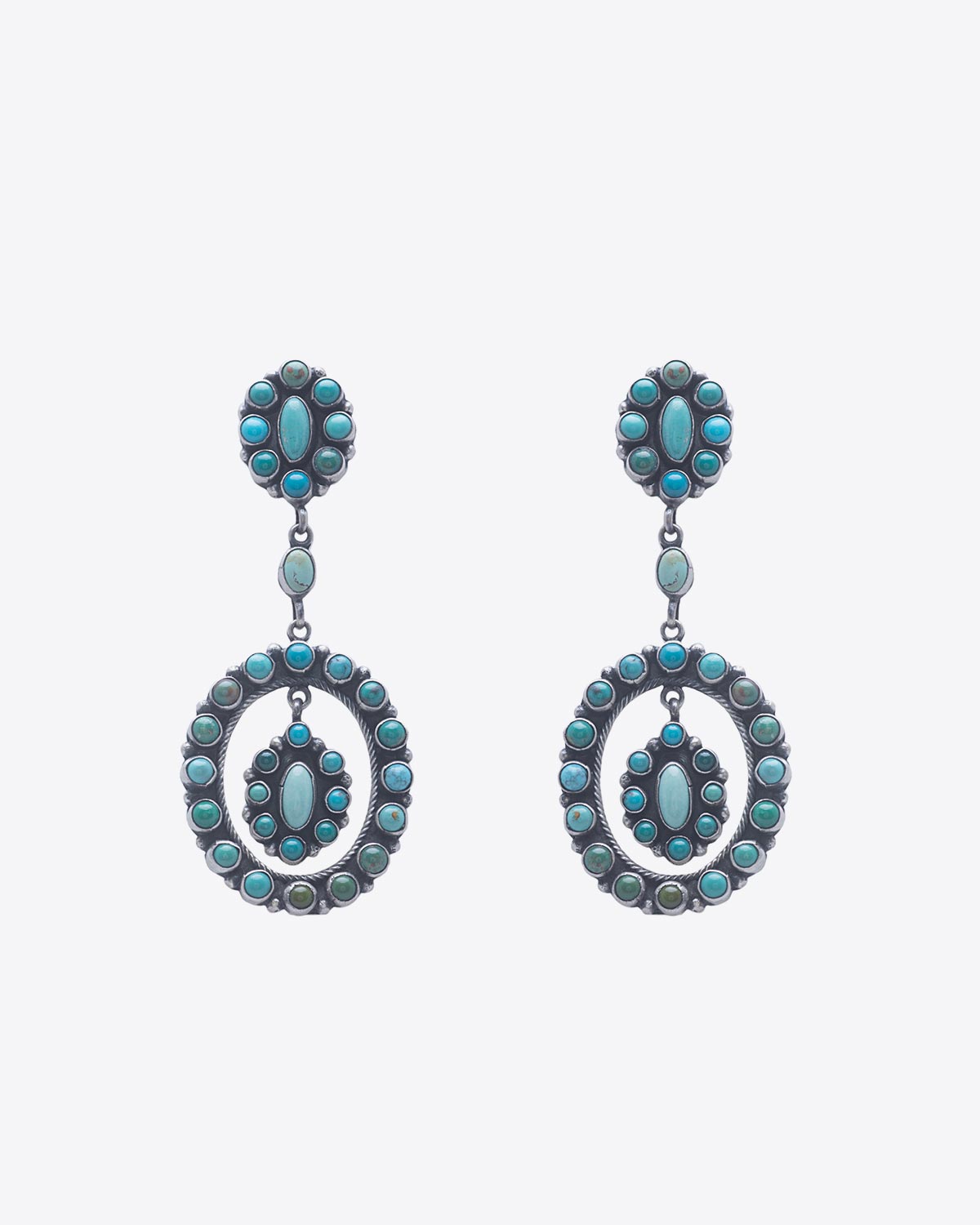 Boucles d'oreilles longues en argent et turquoises Harpo Paris.