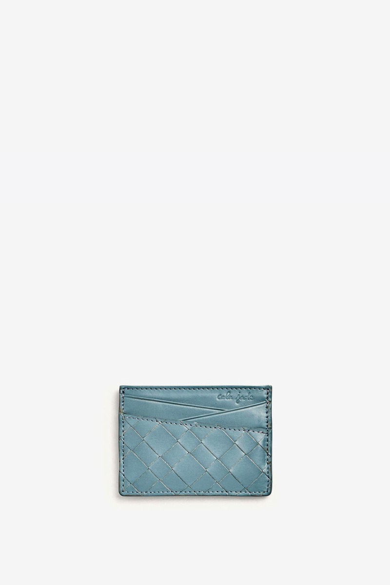 Porte-cartes Boba Cala Jade en cuir tress&eacute; Storm Blue vu de face.