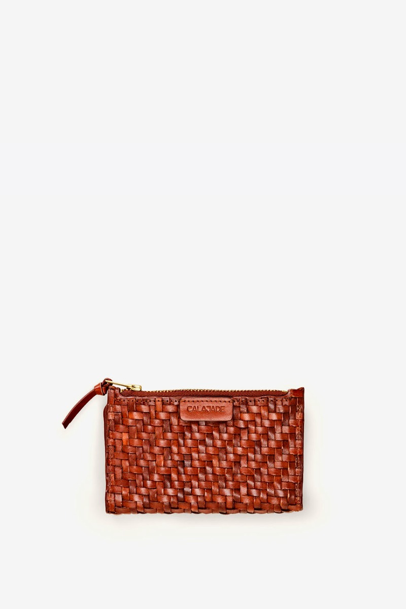 Portefeuille Caia Cala Jade en cuir tress&eacute; Nutmeg cognac vu de face.