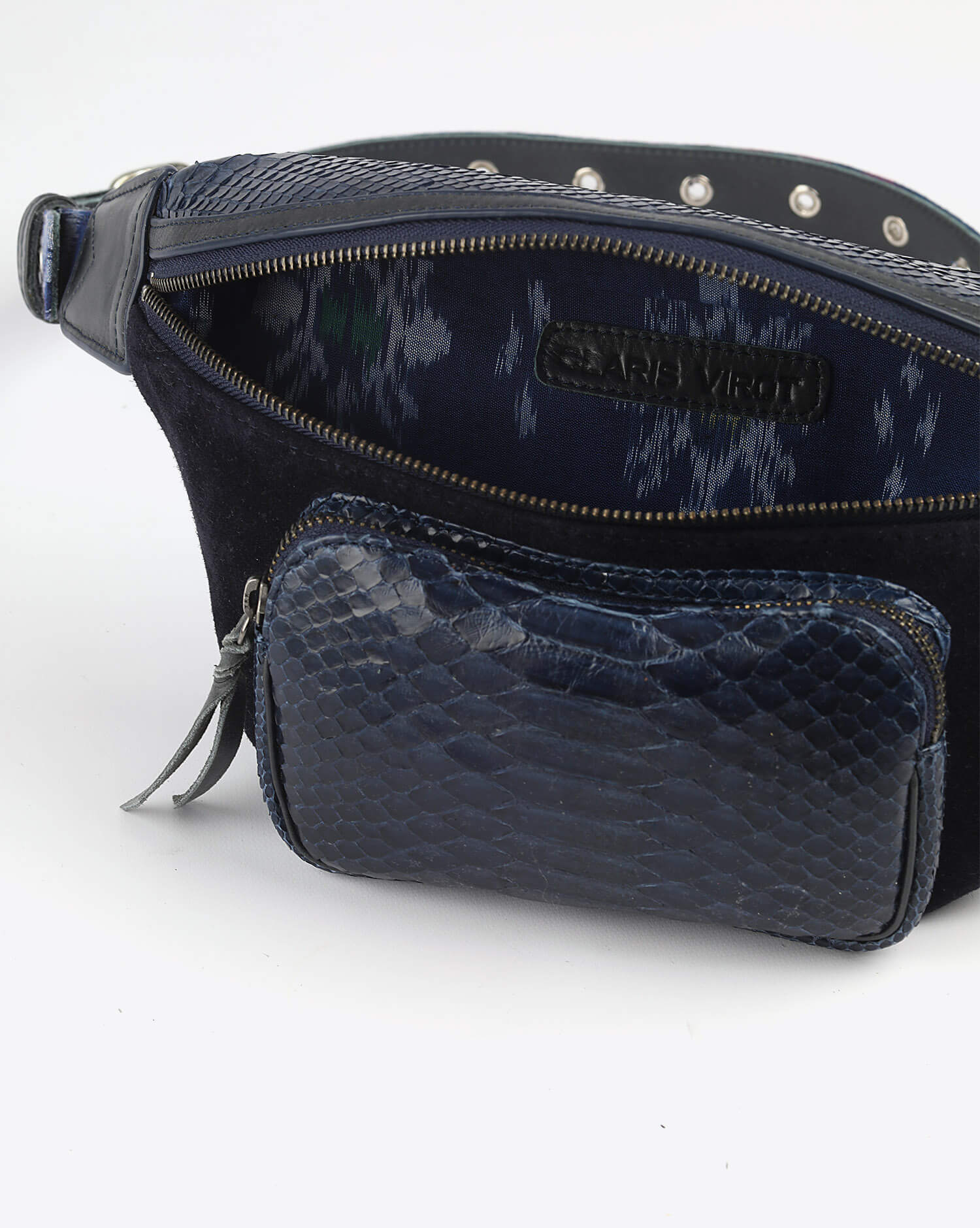 Image du produit Claris Virot Banane Romeo - Python Suede - Bleu Cobalt   - 2