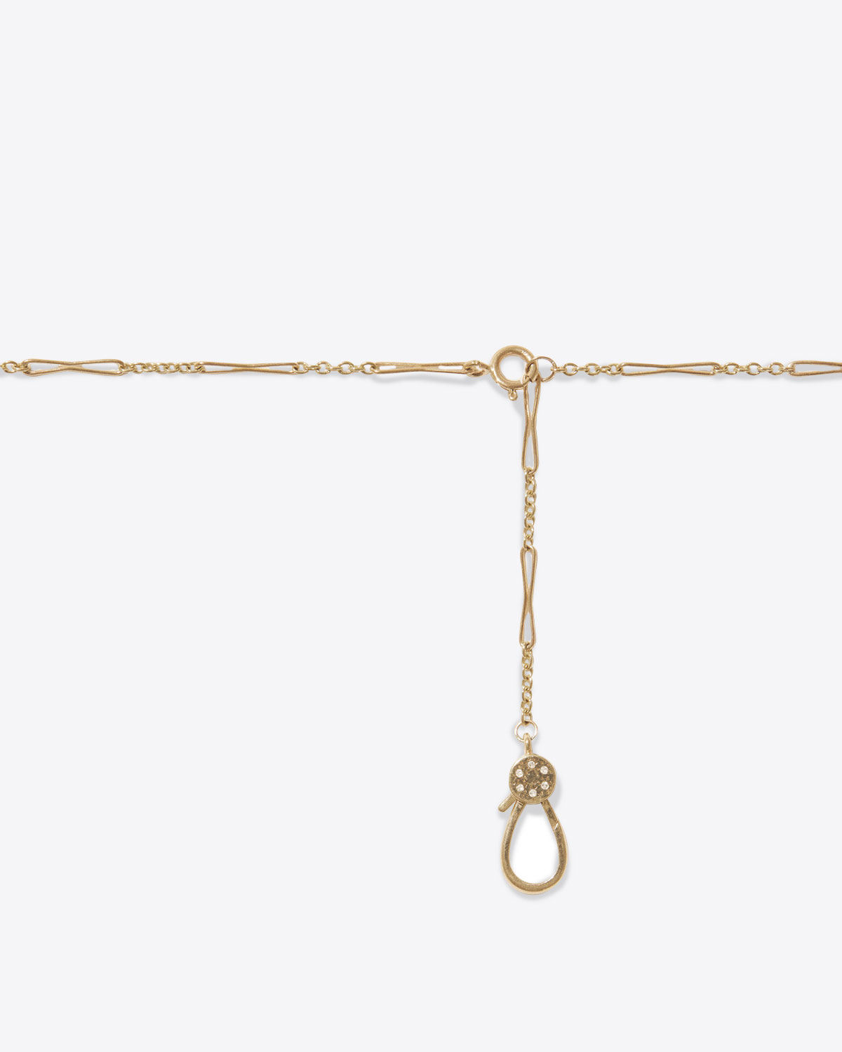 Collier chaine en or jaune 9 carats mousqueton incrusté de diamants Marcia Pascale Monvoisin. 