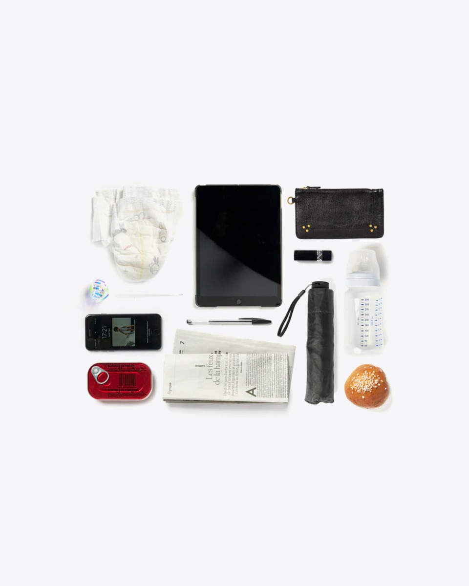 Contenance du sac besace Luis Jérôme Dreyfuss.