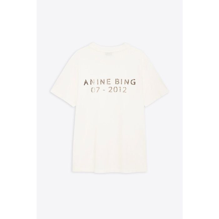 Tee-shirt manches courtes Wagner Soft Stencil Anine Bing en coton crème, logo AB poitrine, sérigraphie dans le dos. Vue de dos.