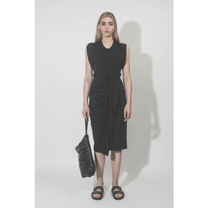 Tee-shirt en lin noir Kotty Isabel Marant Etoile. Porté face.