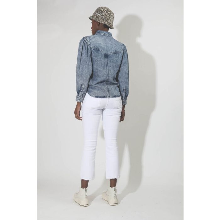 Chemise en denim fluide bleu ciel Tahisse Isabel Marant Etoile. Porté dos.