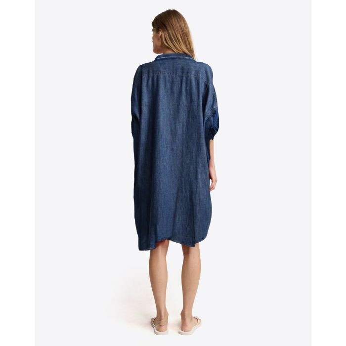 Robe chemise oversize Seymour Denimist en chambray indigo, vue de dos.