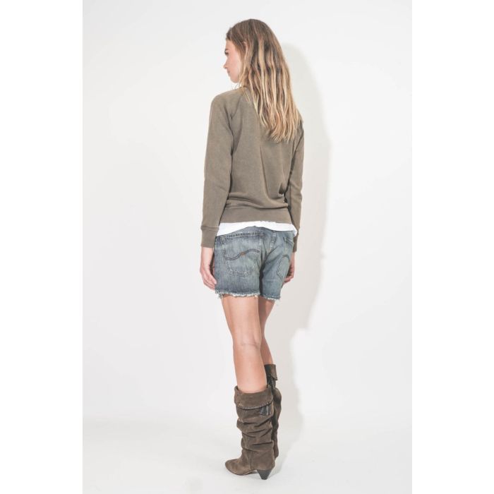 Short Haisley Denimist en denim bleu délavé Esther Blue. Porté de dos.