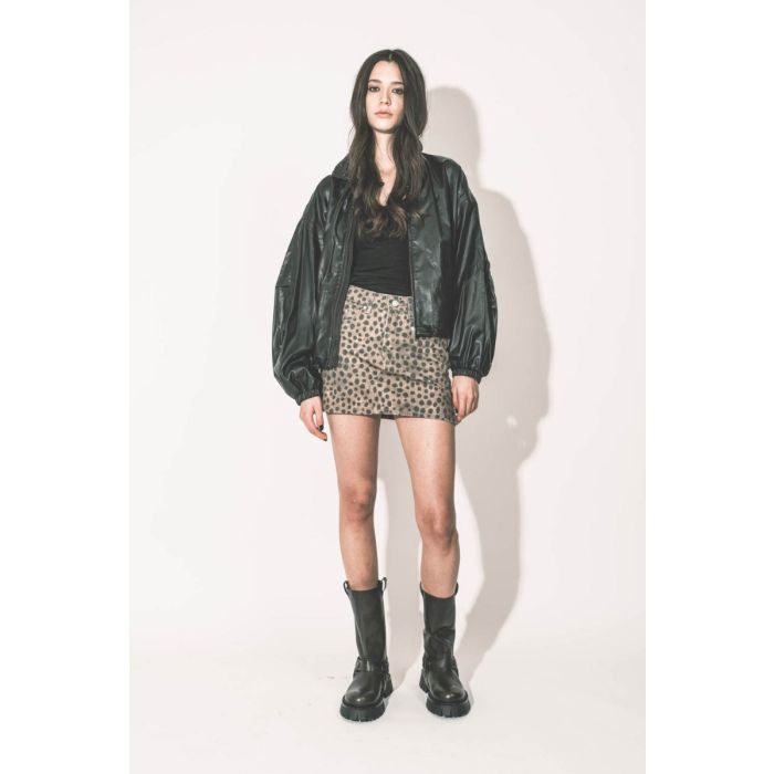 Bottes Kurt Chunky Golden Goose femme en cuir marron vieilli, portées de face.