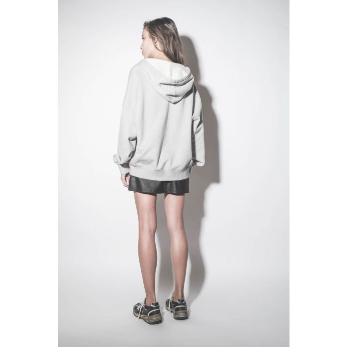 Baskets Running Dad noir et argent 90282 Golden Goose femme. Porté de dos.