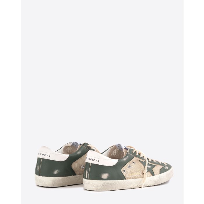 Golden Goose homme sneakers Super-Star LTD en résille couleur crème et cuir nappa vert et étoile verte. Arrière.