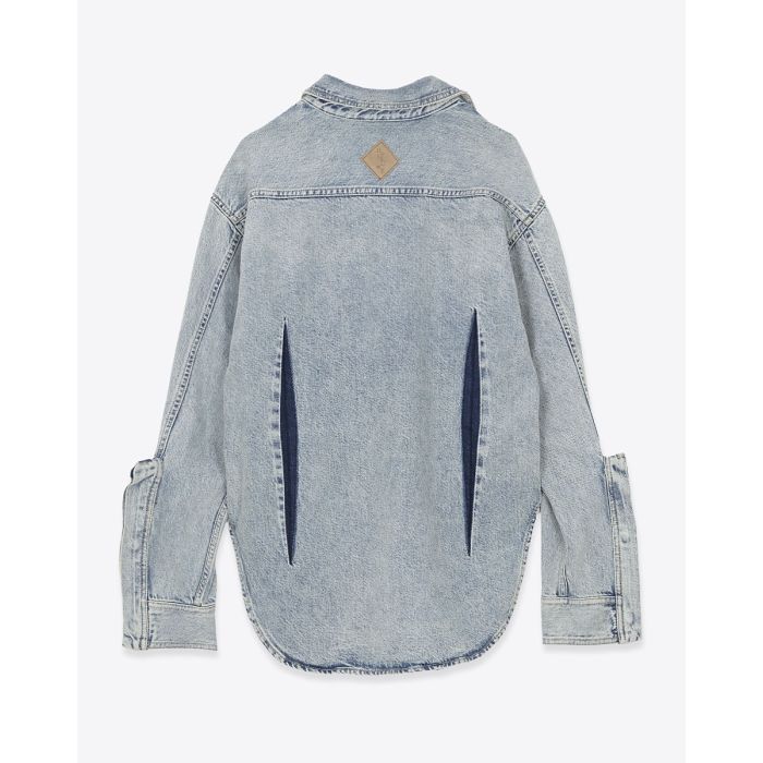 Chemise Bella Haikure en jean bleu neige Authentic Lax. Vue de dos. Détail du délavage avec des finitions plus foncées. 