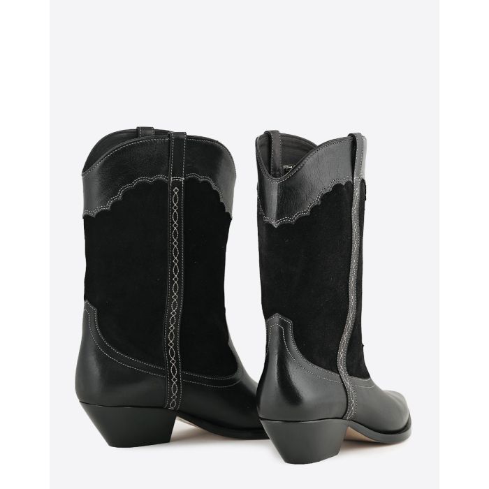 Bottes Santiag Duerto Isabel Marant en cuir suédé et en cuir lisse brodé noir. Vue de dos.
