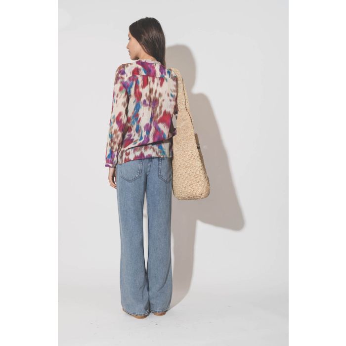 Jean taille haute fluide en tencel bleu ciel Belvira Isabel Marant Etoile. Porté de dos.