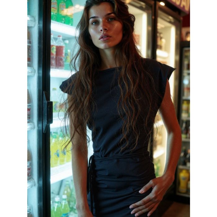Robe Marielle noire Isabel Marant Etoile. Portée de face.
