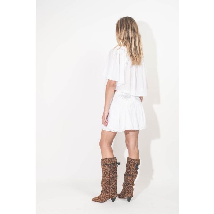 Top Garia Isabel Marant Etoile en voile de coton et dentelle blanche. Porté de dos.