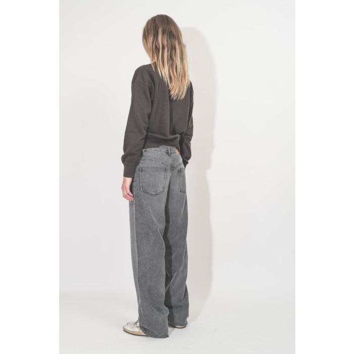 Jean Joanny Isabel Marant Etoile gris clair. Porté de dos.