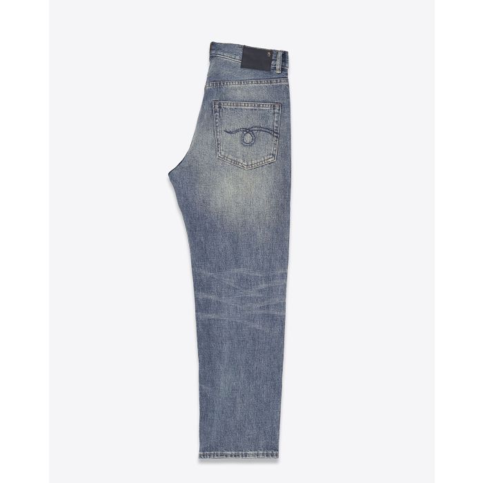 Jean Boyfriend R13 en denim bleu délavé. Vue coté. 