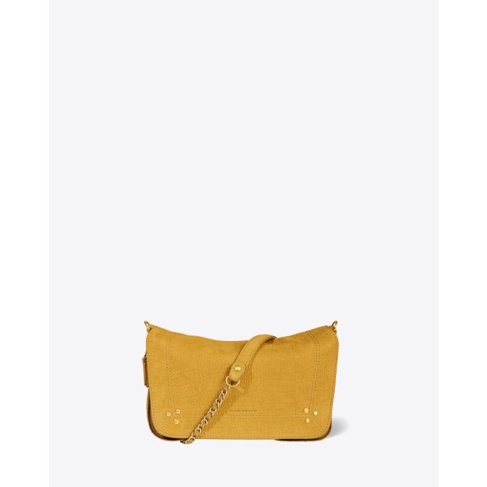 Sac Bobi S Jérôme Dreyfuss en cuir de taurillon imprimé croco moutarde. Détail de la bandoulière en chaîne et en cuir.