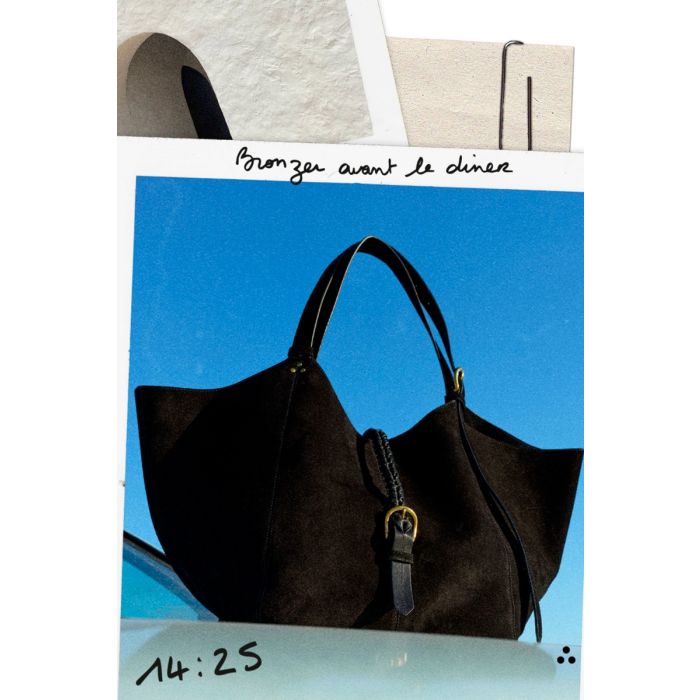Sac cabas Joseph M Jérôme Dreyfuss en cuir suédé noir. Vue de face photographié par Germain Chauveau à Ibiza.