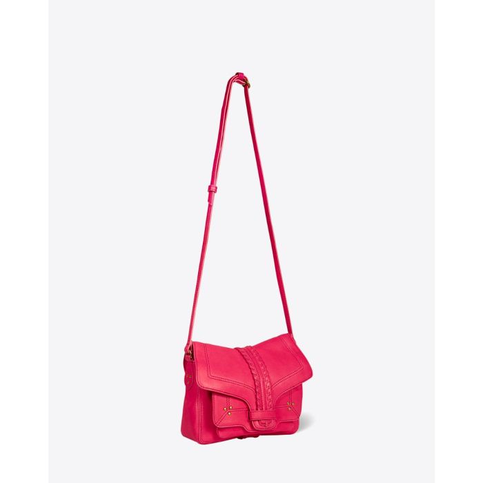 Sac Harry S Jérôme Dreyfuss en cuir d'agneau Jacinthe. Détail de la bandoulière longue en cuir. 