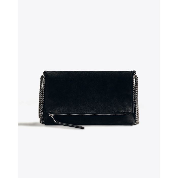 Sac Zowie Mikuta en cuir suédé noir et chaine en métal argenté. Détail de la fermeture zippée.