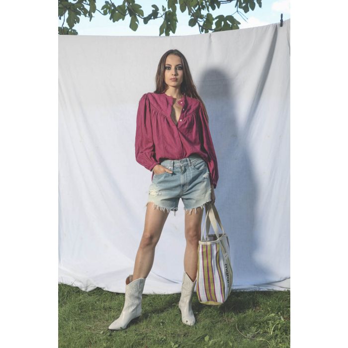 Chemise manches longues en coton fuchsia Leonard Marant Etoile.  Porté face.