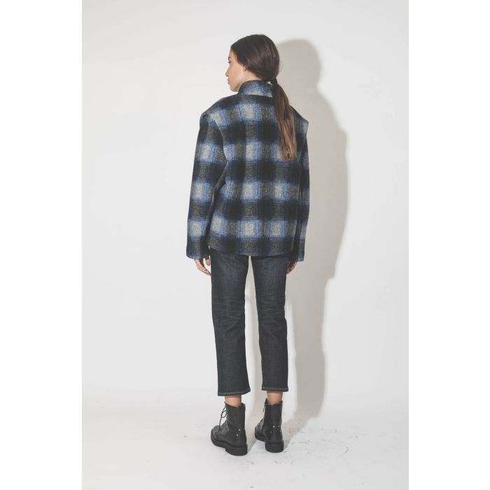 Veste manteau à carreaux bleus Drogo Marant Etoile. Porté de dos.
