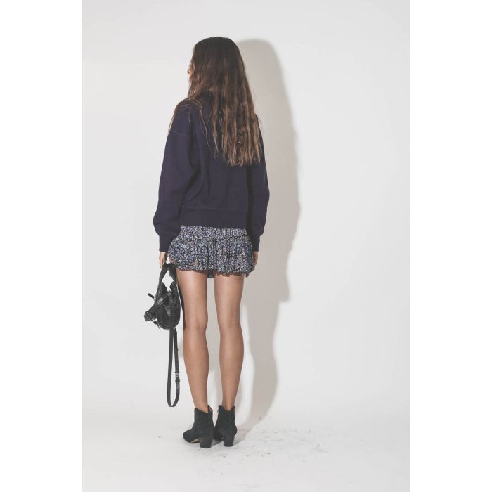 Sweat-shirt col montant prune Logo rose Moby Marant Etoile. Porté de dos.