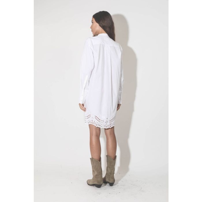 Robe manches longues au dessus du genou en popeline de coton blanc brodé Rehanna Marant Etoile. Porté de dos.