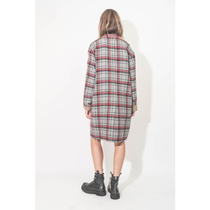 Manteau oversize réversible Raw Cut R13. Plaid Italien double face. Porté de dos.