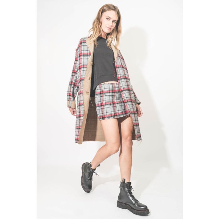 Manteau oversize réversible Raw Cut R13. Plaid Italien double face. Porté de profil.