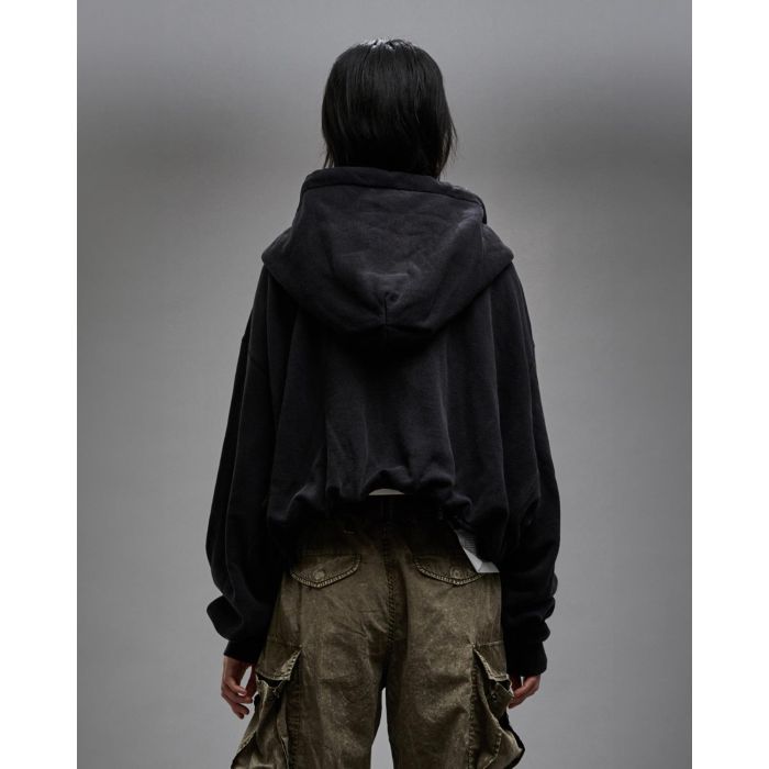 Sweat-shirt zip à capuche noir oversize Balloon zip-up Hoodie R13. Porté de dos.
