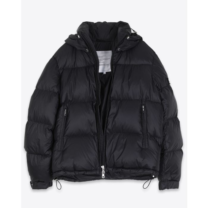 White Space Scott Down Jacket Black. Ouverte.