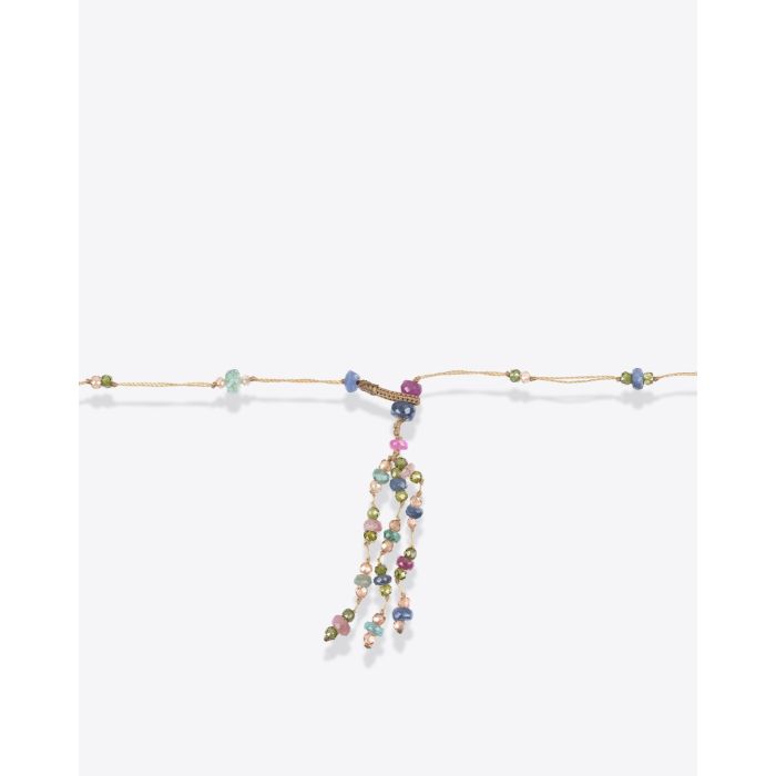 Collier long Sharing Holy en pierres semi-précieuses facettées avec pompon. Détail du pompon à trois branches.
