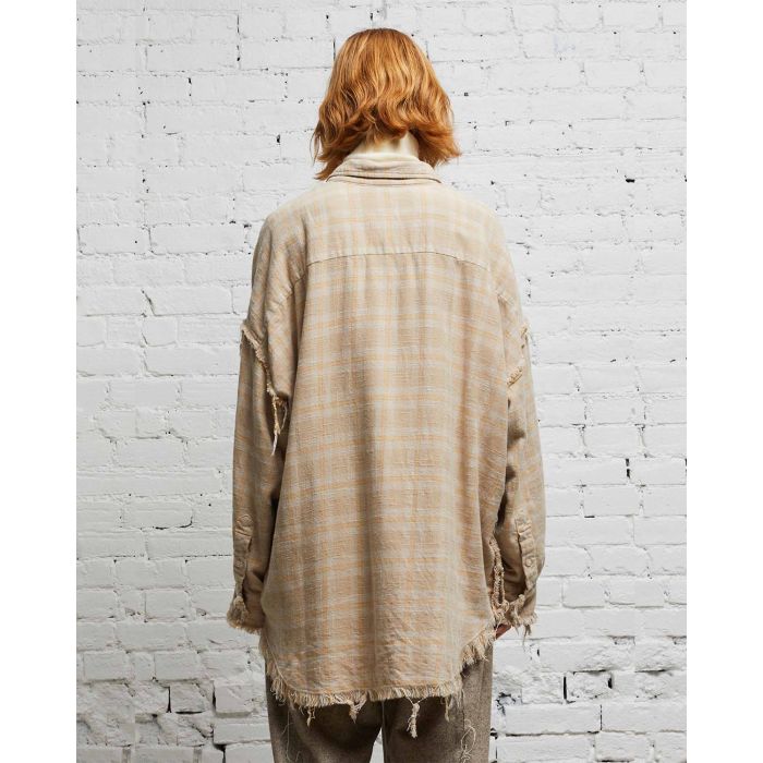 Chemise manches longues à carreaux beige kaki R13 Denim. Porté de dos. 